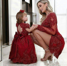 Load image into Gallery viewer, Flower Girls Dress Short Mother Of The Bride Dresses 2020 Beaded Formal Evening Party Gowns Long Sleeves Mother Daughter Dresses
